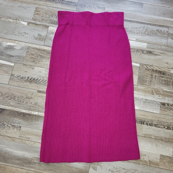 Express Body Contour Side Slit Midi Sweater Pencil Skirt Fuchsia Size Large - Picture 3 of 7